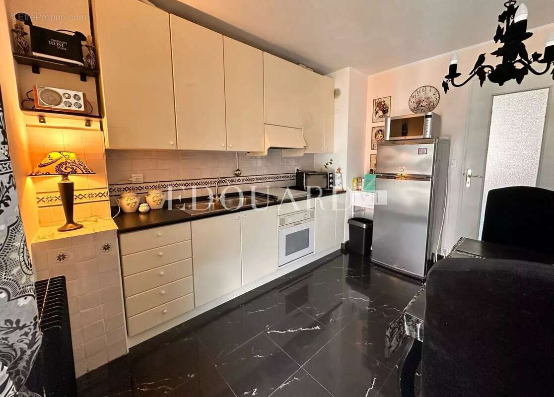 Appartement à ROQUEBRUNE-CAP-MARTIN