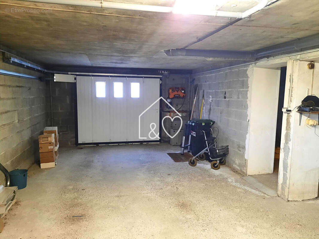 Maison à BOURNEZEAU