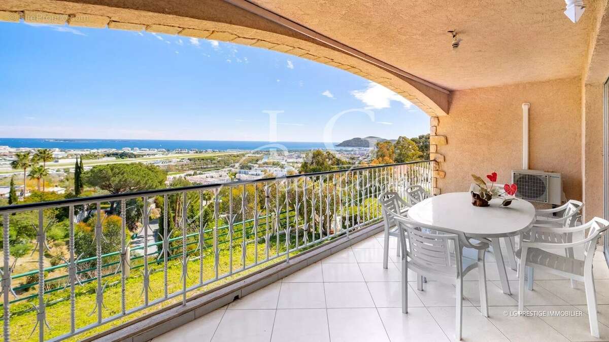 Maison à MANDELIEU-LA-NAPOULE