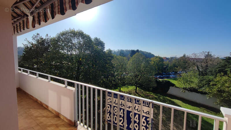 Appartement à MEYZIEU