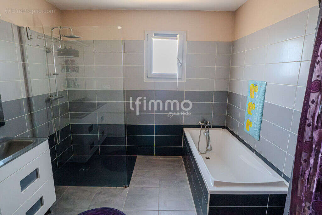 Maison familiale récente avec vue - photo 12