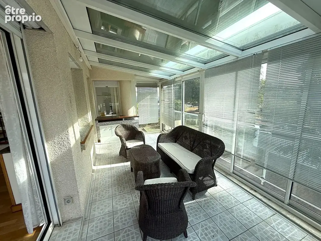Maison d'architecte sur 702m2 de terrain - photo 8