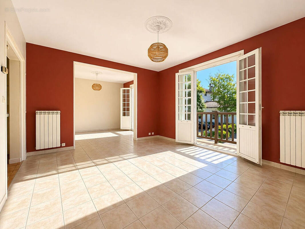 Appartement à URRUGNE