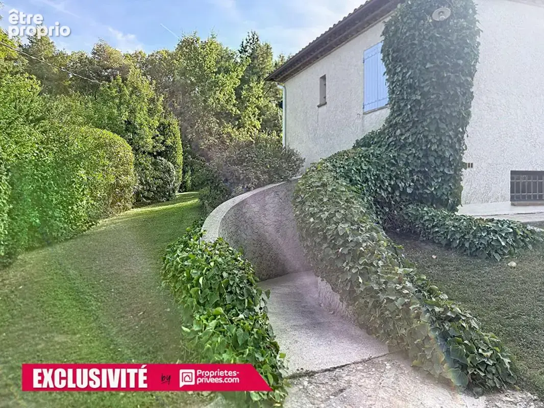 Maison Plan D Aups Sainte Baume 5 pièce(s) 197m² - photo 16