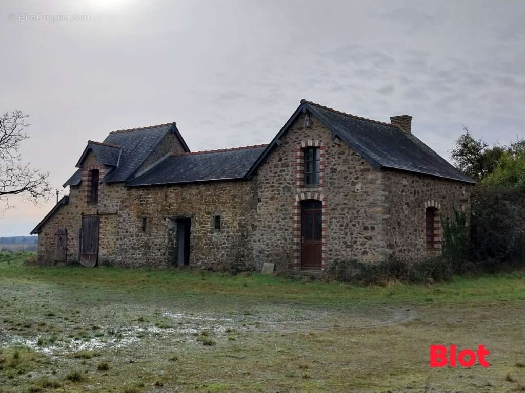 Maison à LAUNAY-VILLIERS