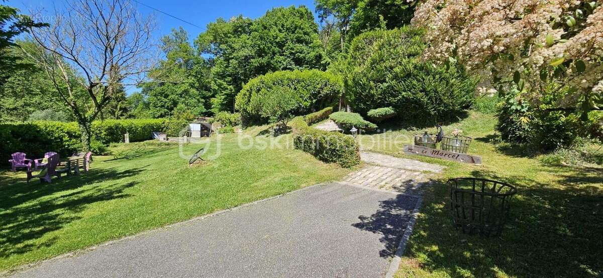 Terrain à BOURGOIN-JALLIEU