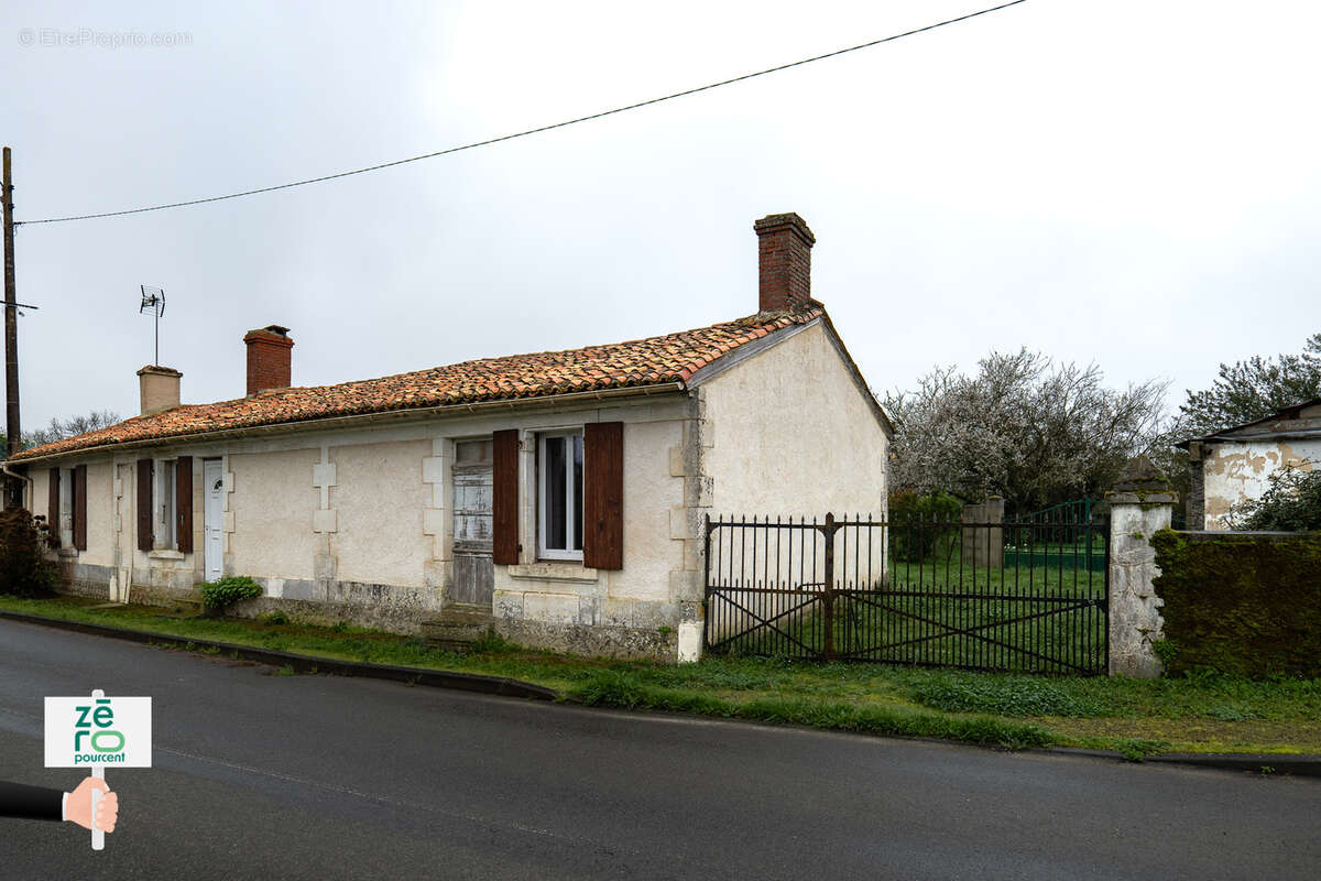 Maison à LAIROUX