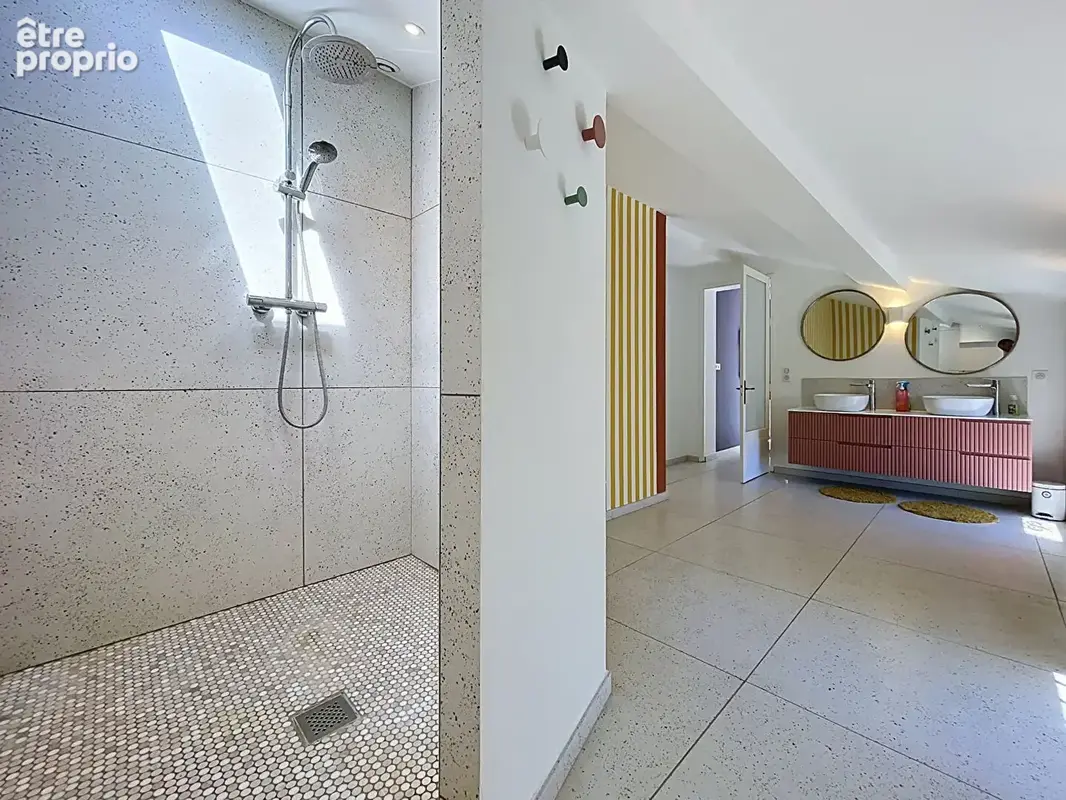 Maison de ville t12 de 285m² avec piscine - photo 13