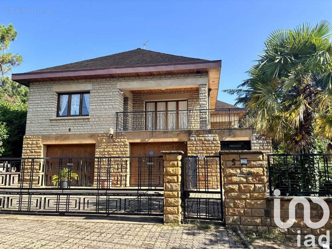 Photo 2 - Maison à CHAMPAGNE-AU-MONT-D&#039;OR