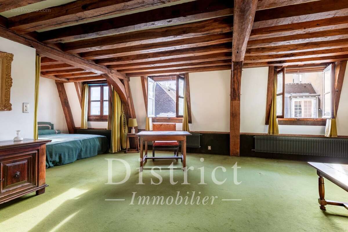 Appartement à PARIS-4E