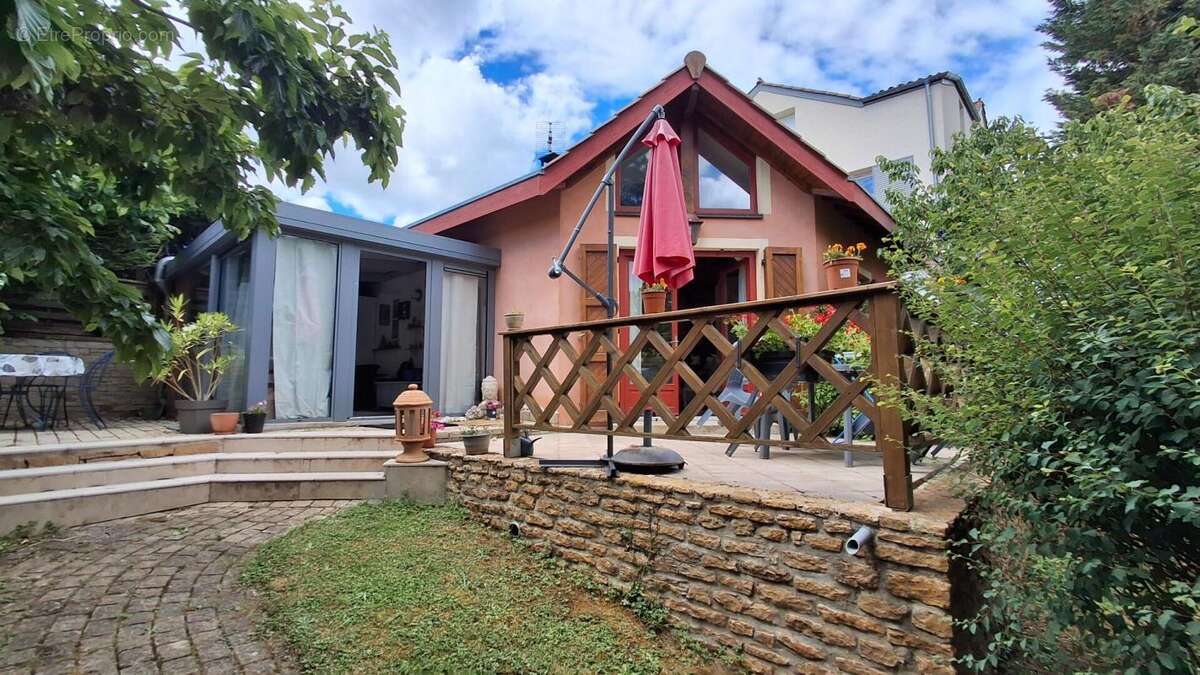 Propriété de caractère ? 320 m²  Deux habitations indépendantes - photo 3