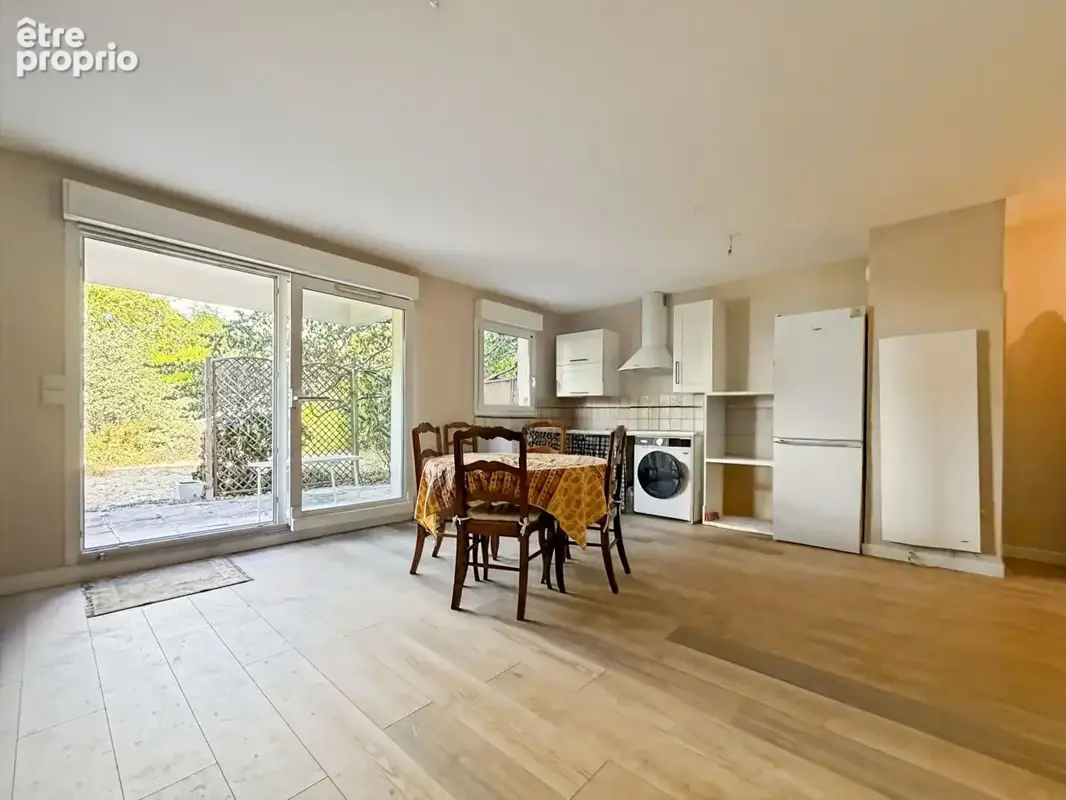 Appartement à DAMMARIE-LES-LYS