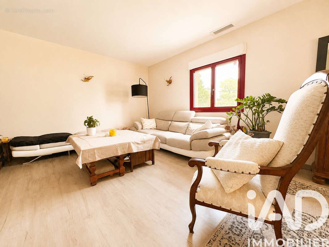Maison 113 m² à Lias  - photo 8