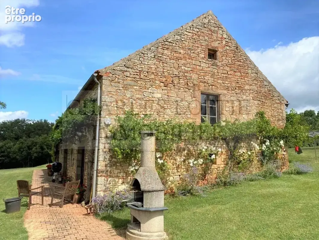 Superbe ensemble avec maison, gîte et piscine implanté au coeur de ses 12 hectares - photo 36