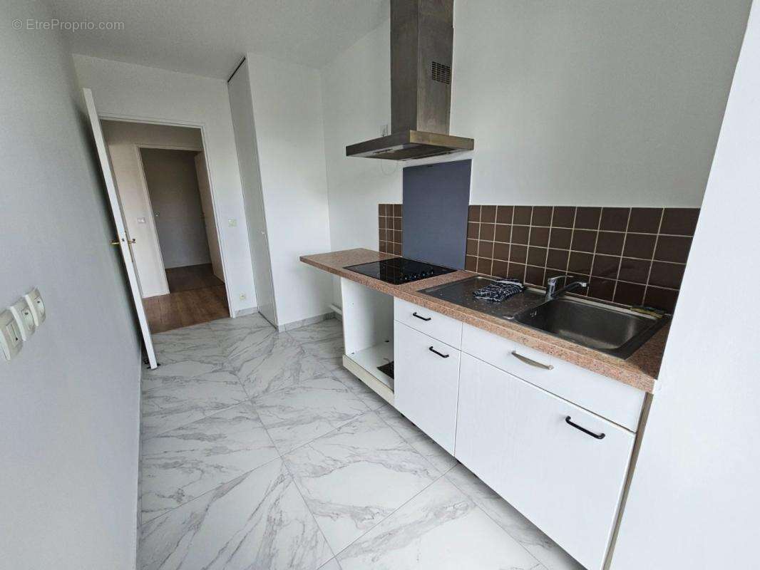 Appartement à LES PAVILLONS-SOUS-BOIS