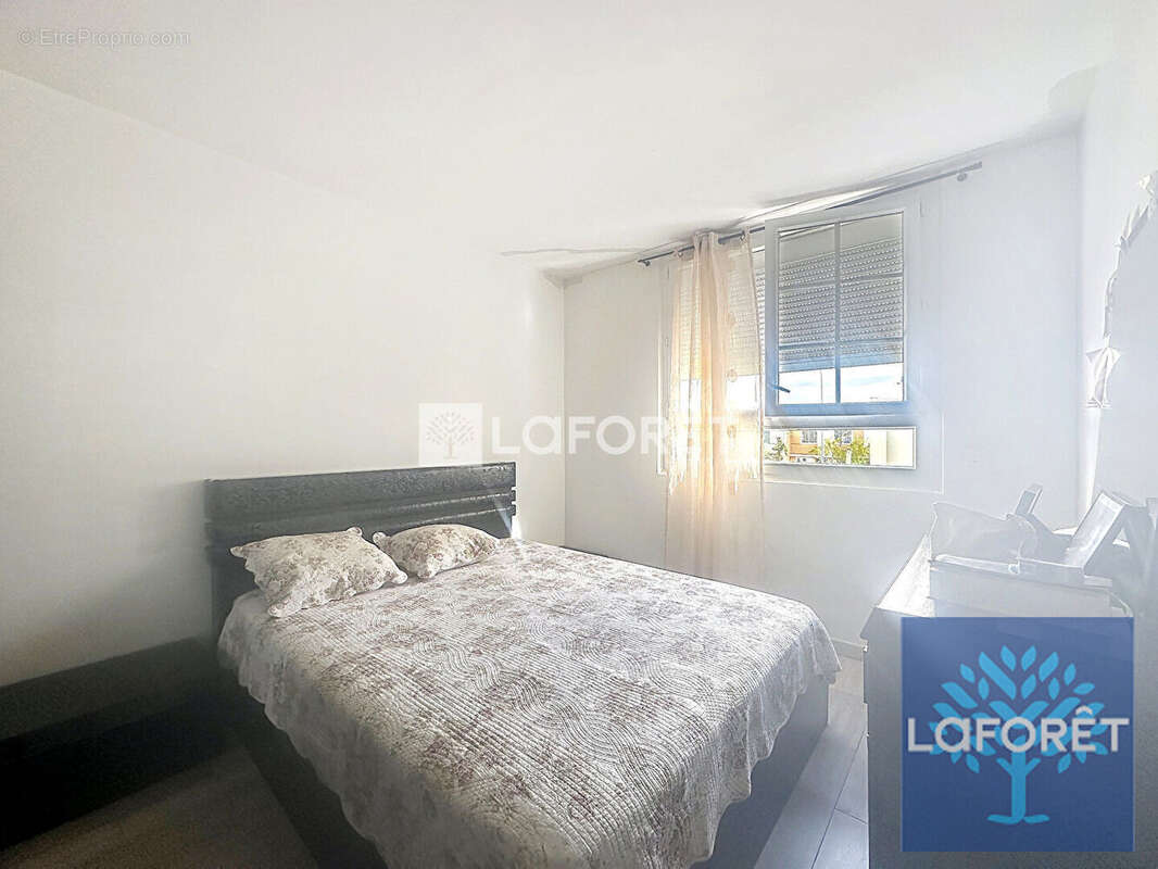 Maison à VIGNEUX-SUR-SEINE