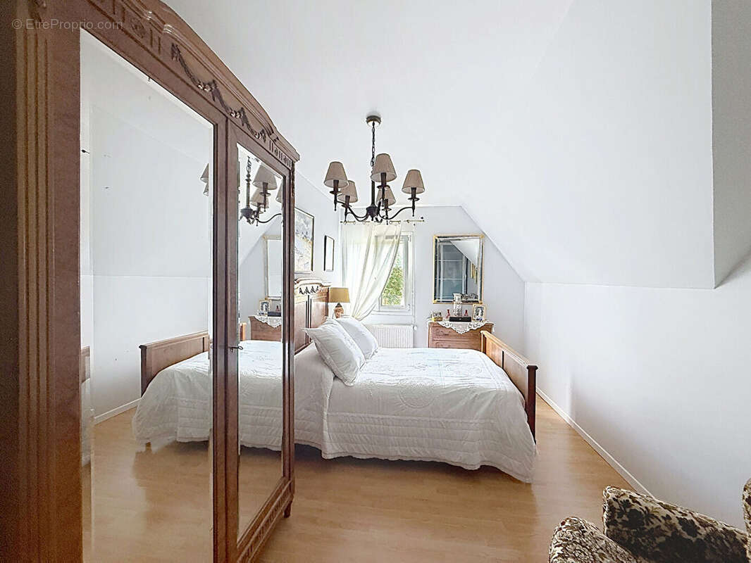 EXCLUSIVITE - LION-SUR-MER - maison de 6 chambres - photo 3
