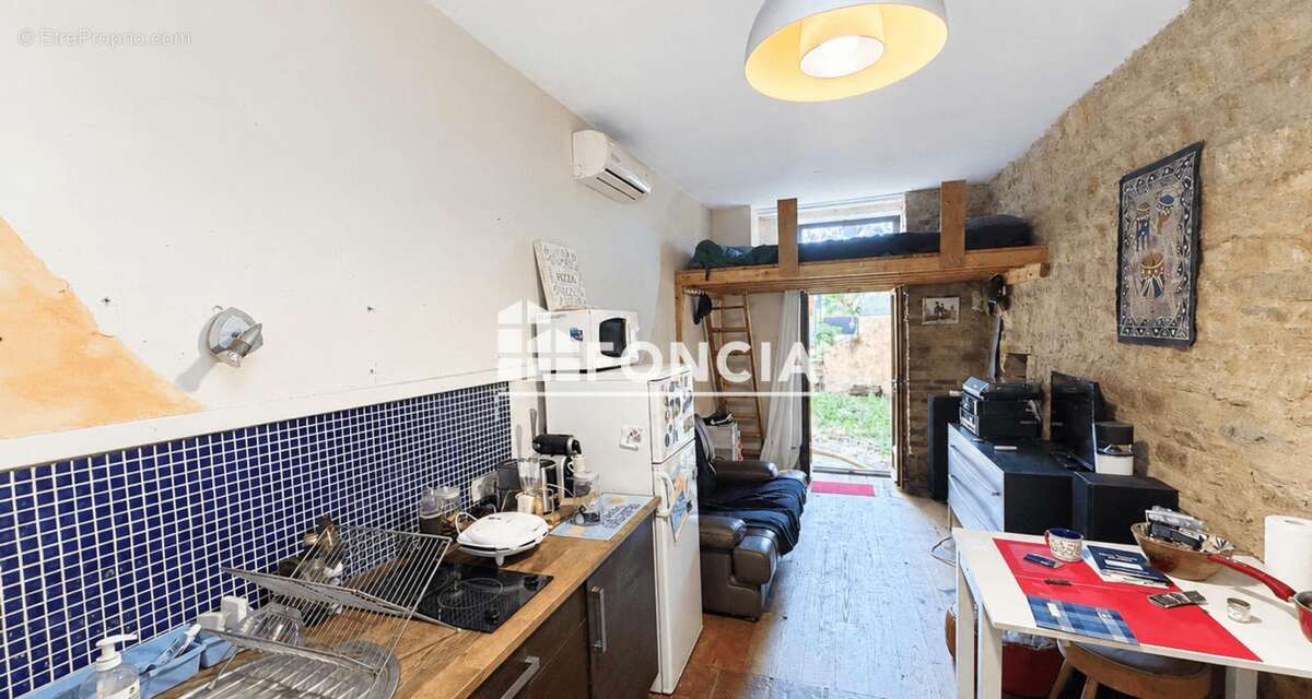 À vendre – immeuble de rapport en pierre – chazay-d'azergues (rue du chevalier bayard) - photo 3