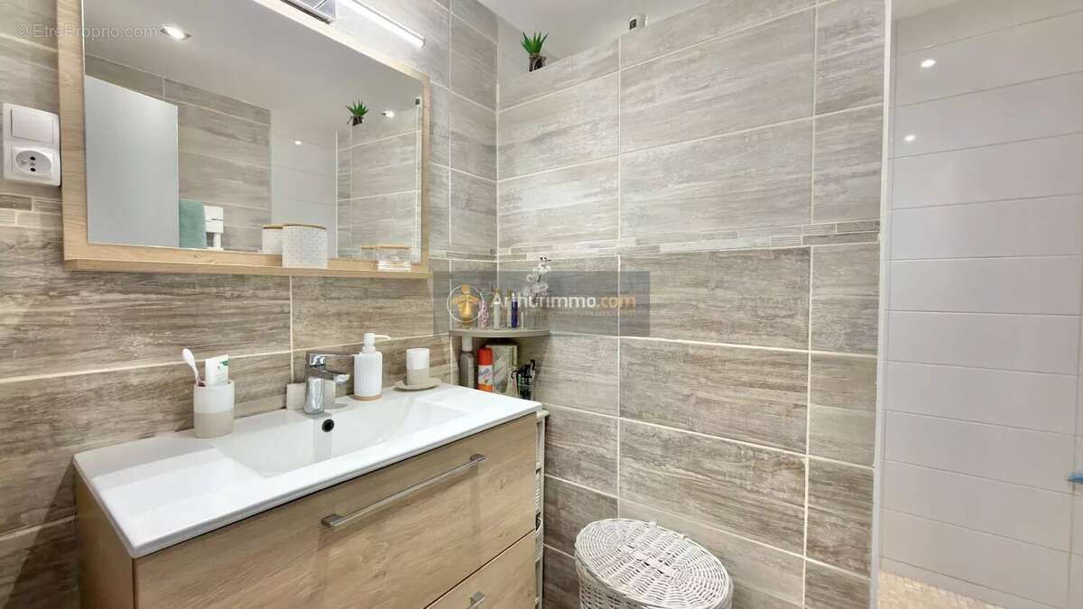 Appartement à FREJUS