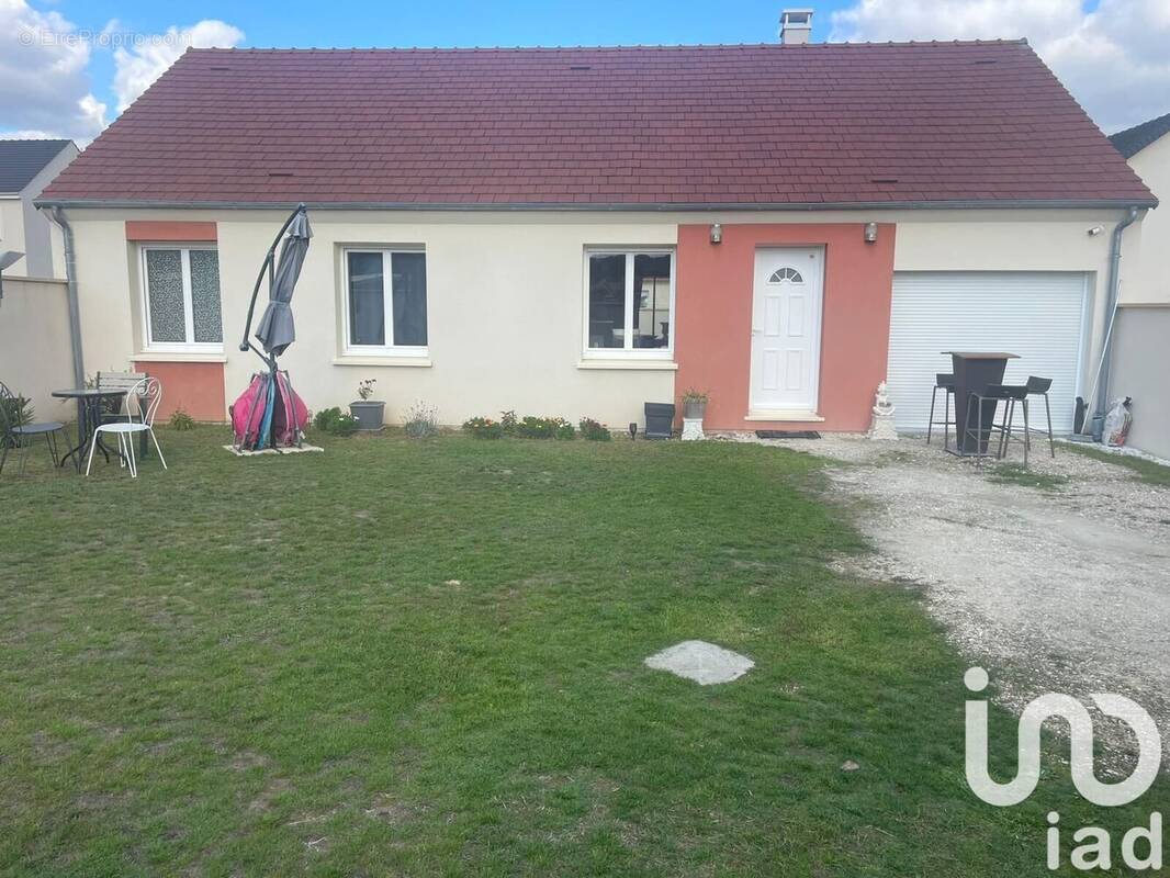 Photo 1 - Maison à ANGERVILLIERS