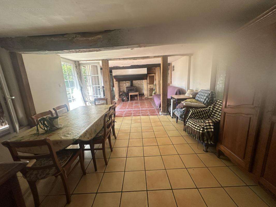 Maison 74 m² à Saint-Pierre-De-Cormeilles  - photo 6