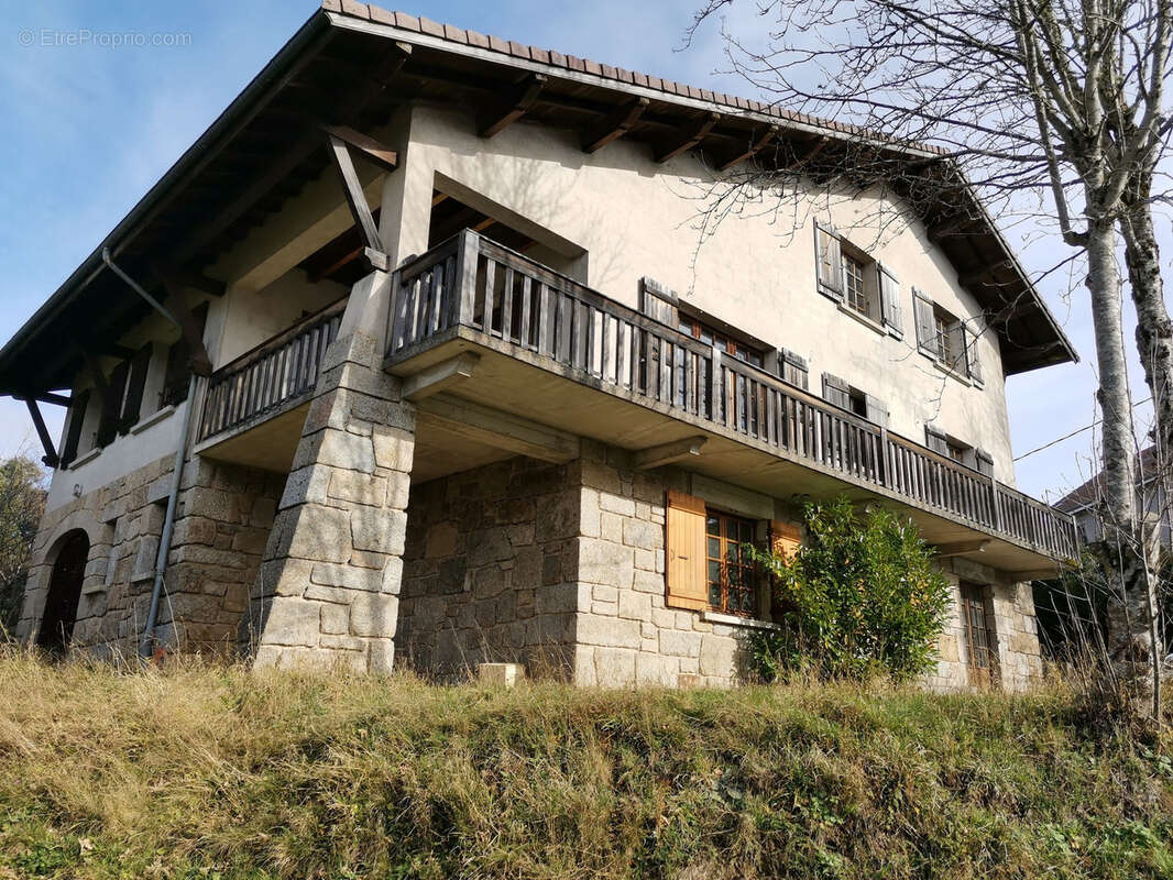 Maison à LE CHAMBON-SUR-LIGNON