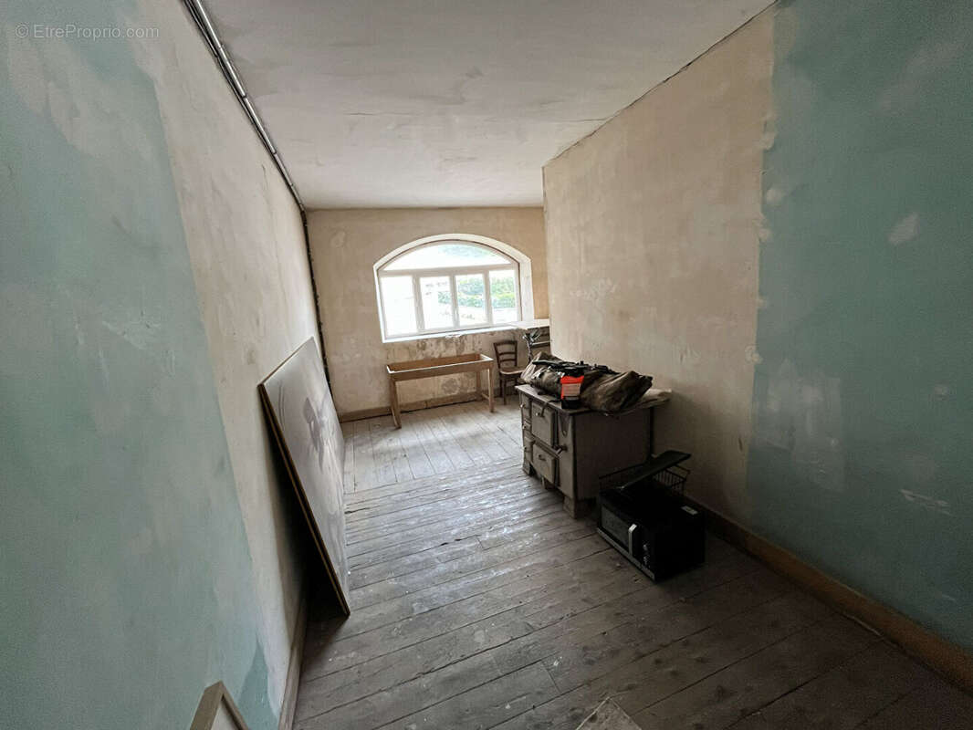 A vendre PONT D'AIN Appartement  6 pièce(s) 107 m2 - photo 5