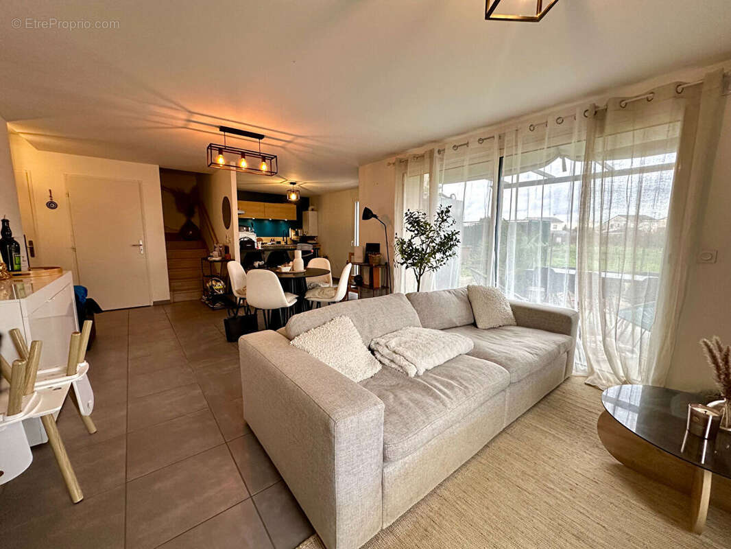 Appartement à TOURNON-SUR-RHONE