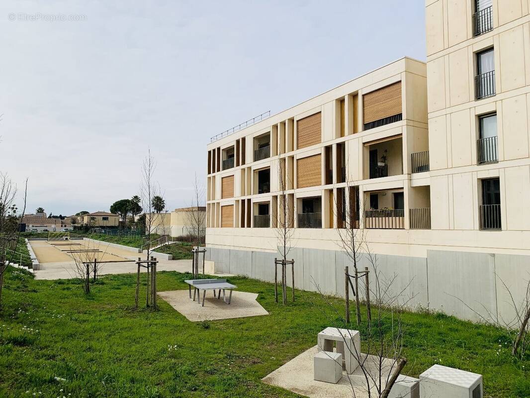 Appartement à MAUGUIO