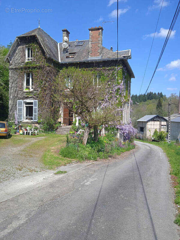 Photo 1 - Maison à SAINT-LEONARD-DE-NOBLAT