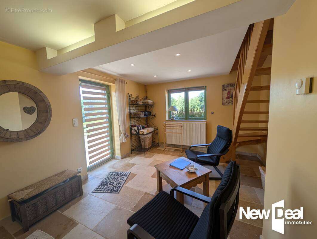 Maison à SERVIERES-LE-CHATEAU