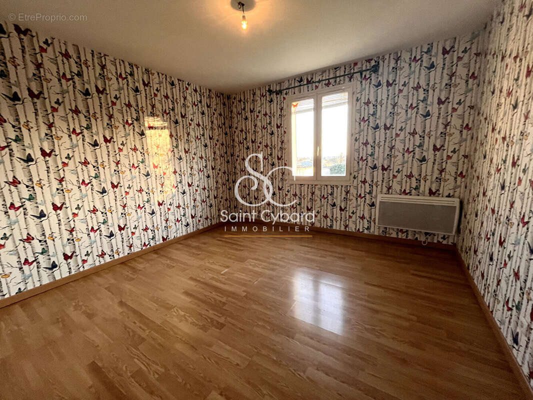 Maison à SAINT-YRIEIX-SUR-CHARENTE