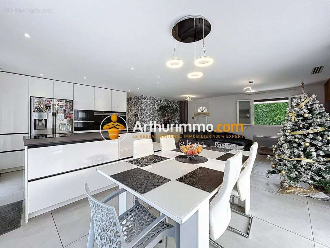 Maison à SAINT-CHEF