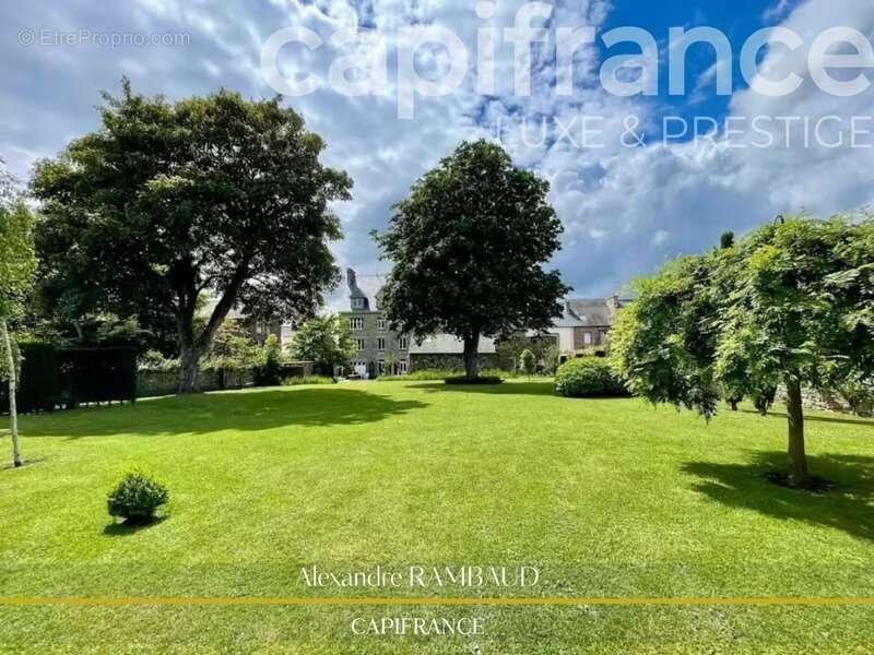 Maison à DOL-DE-BRETAGNE