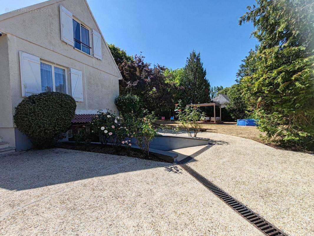 Maison 110 m² à La Selle-Sur-Le-Bied  - photo 3