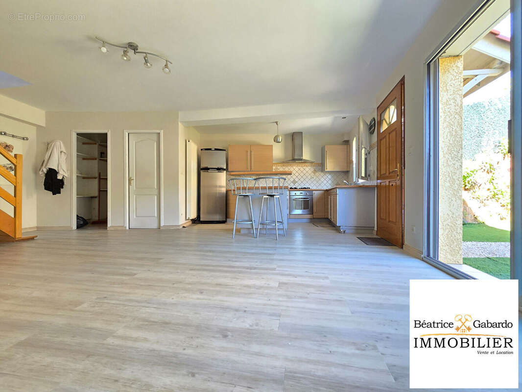 Maison 101 m² - 4p - Létra 69620 - photo 7