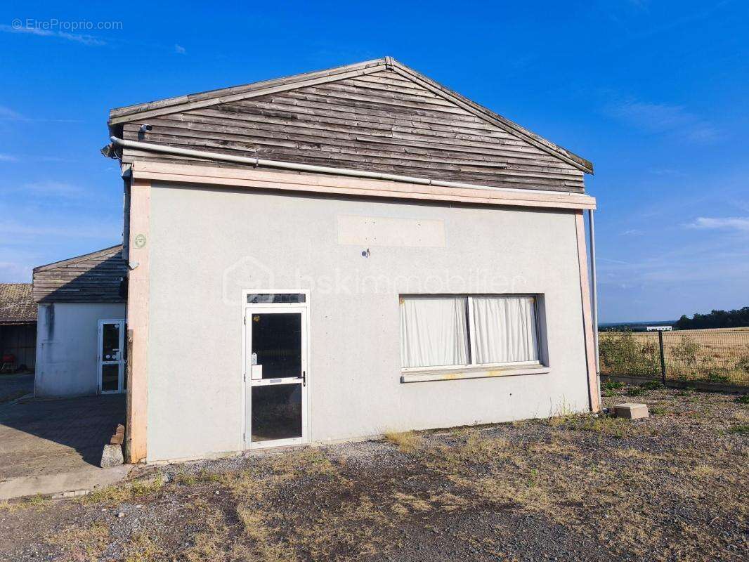 Local commercial de 170 m² avec fort potentiel sur terrain de 2 600 m² - photo 11