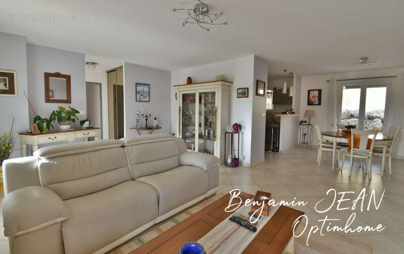 Maison à NISSAN-LEZ-ENSERUNE