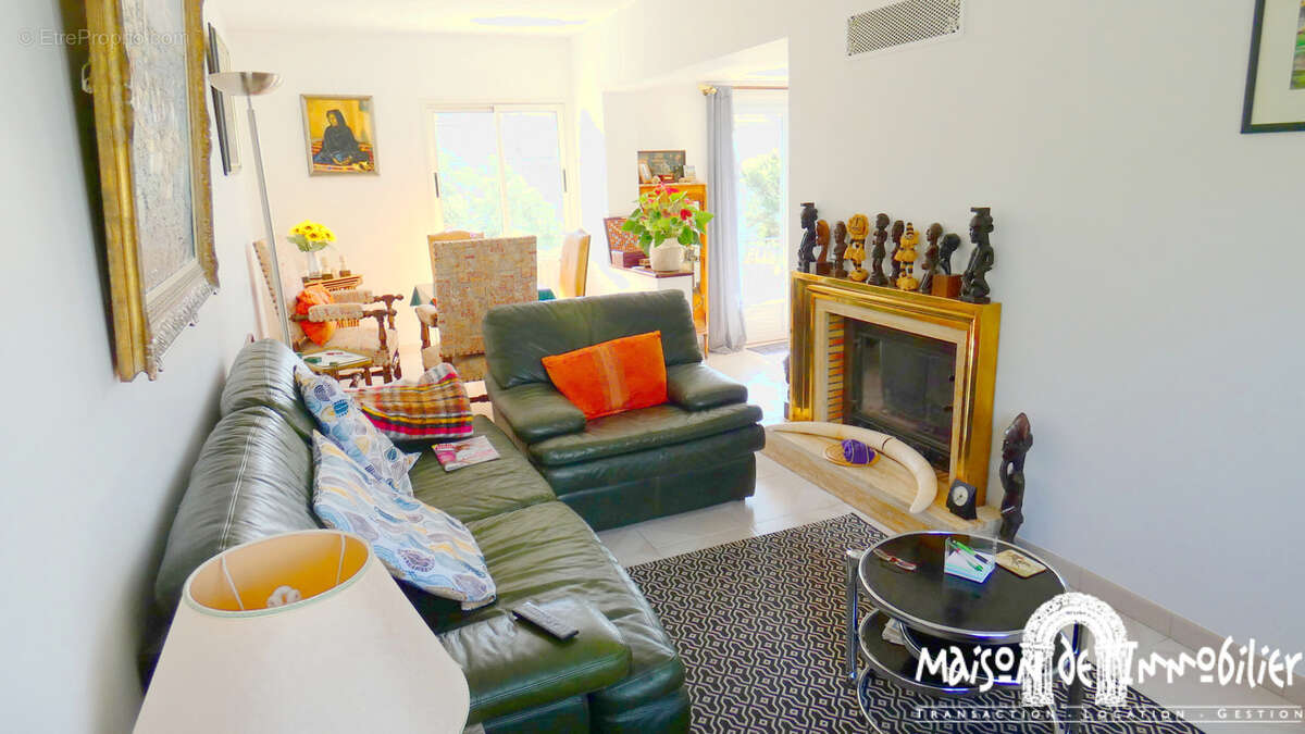 Vente Quartier recherché du Champ de Foire à COGNAC -  Maison 95m2   3 chambres   Terrasse   2 garages - photo 4