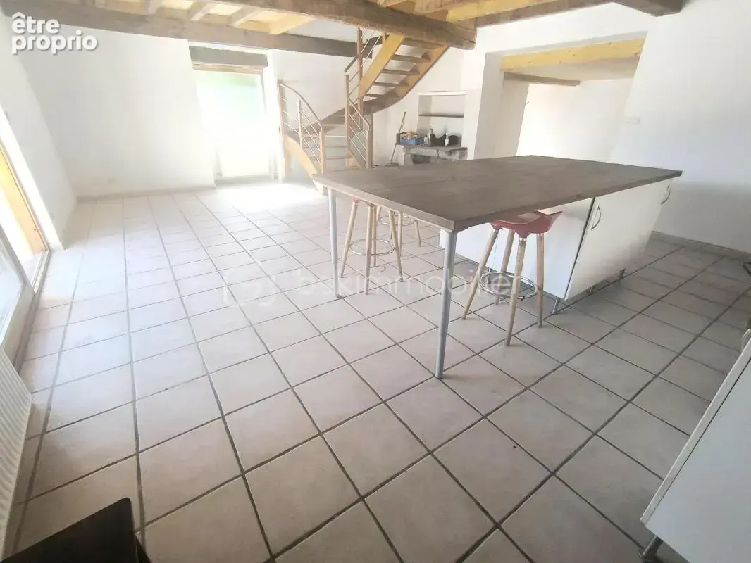  Maison de ville coup de cœur entièrement rénovée avec terrasse de 65 m² - photo 5