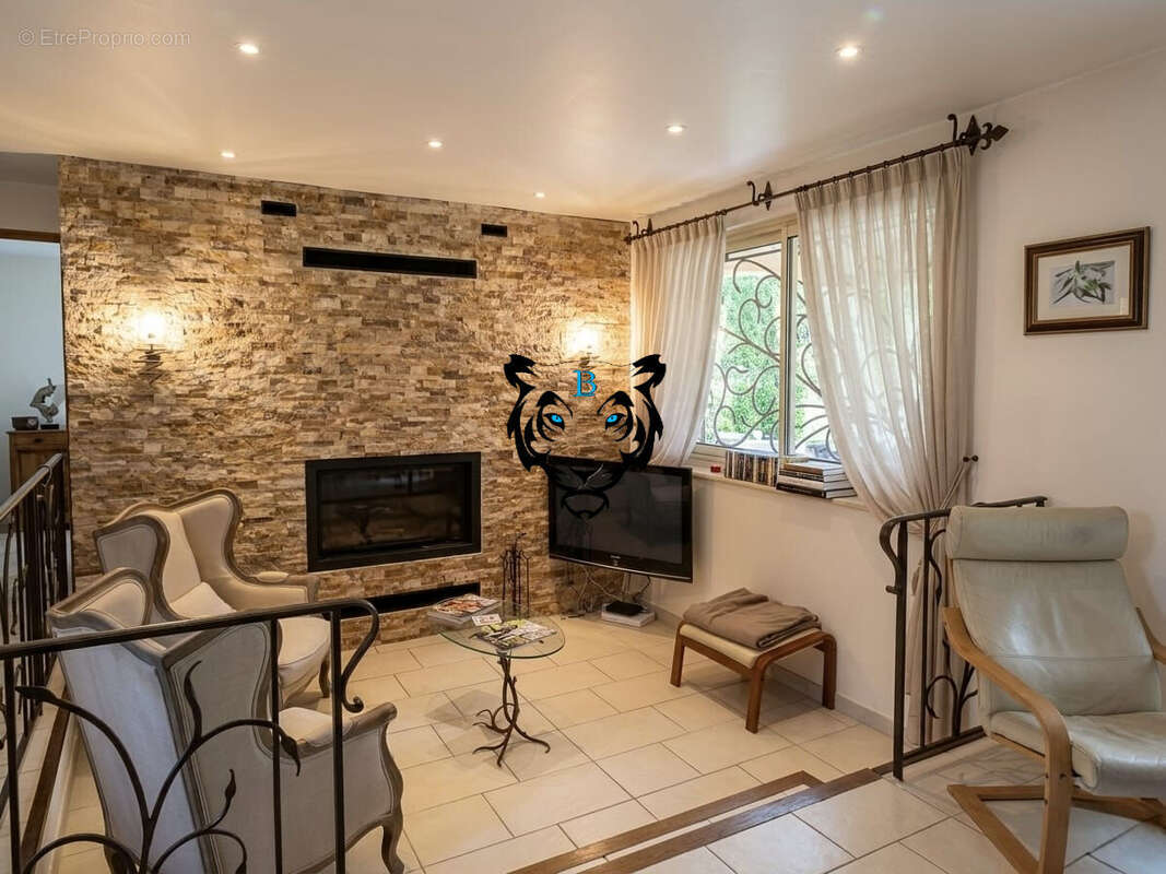 Maison à LA MOTTE