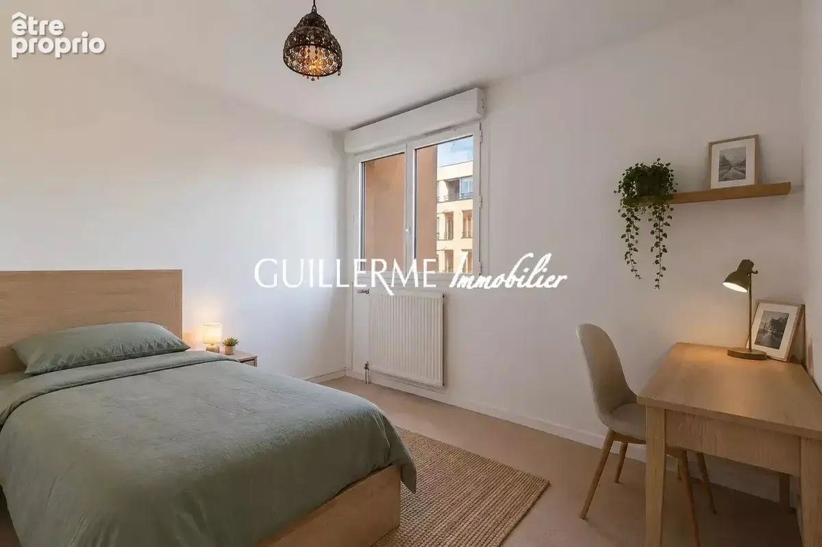 Appartement T3 à Gare de Vaise avec balcon, cave & parking - photo 11