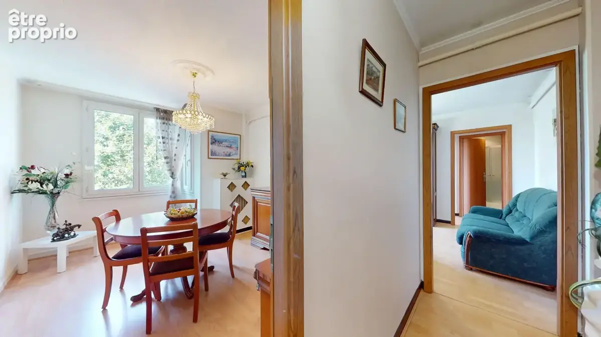 Appartement 4 pièces 70 m2 - Avant dernier étage - Grenoble / Libération - photo 8