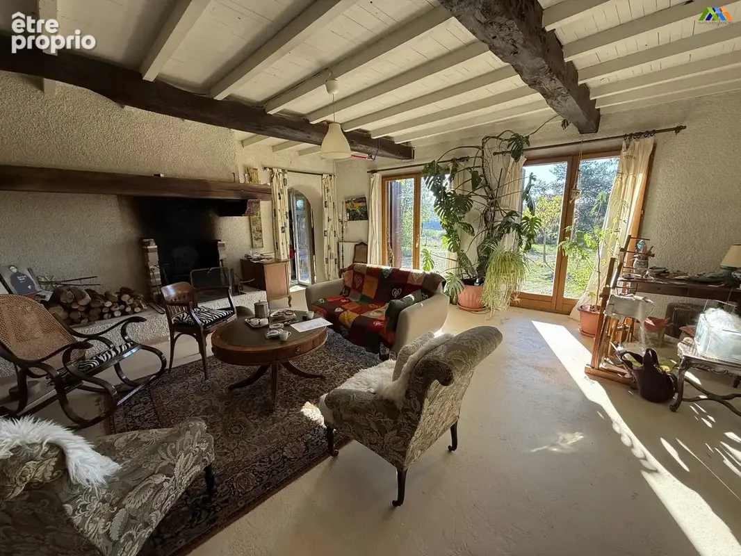 Characterful Sitting Room with Fireplace