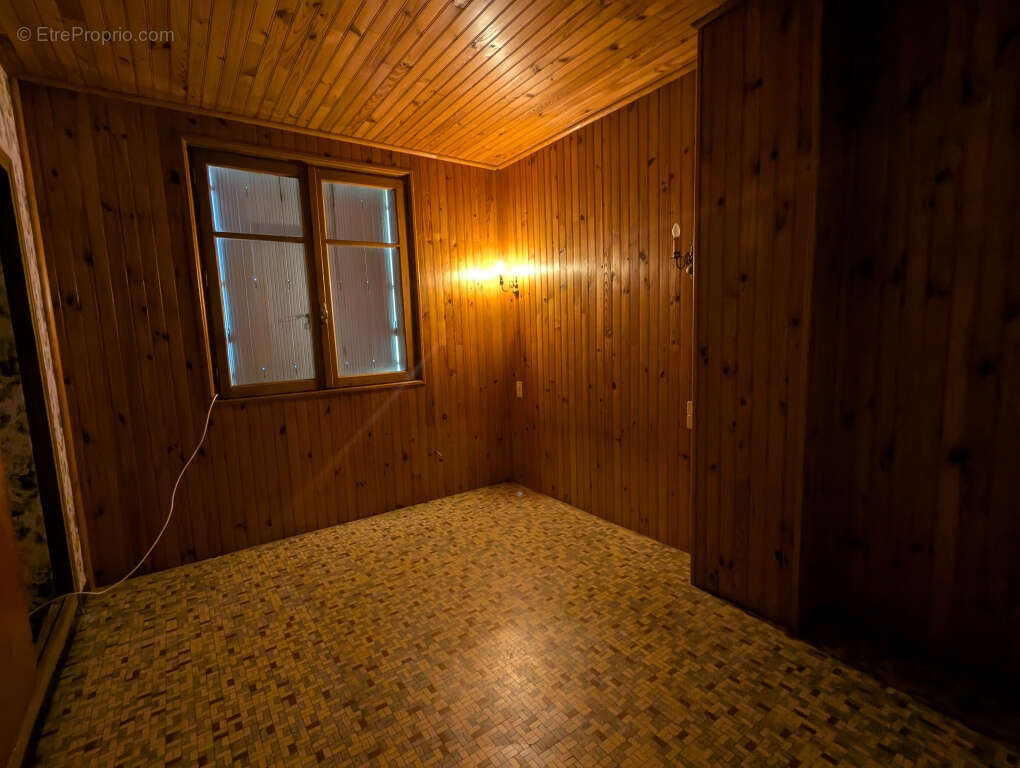 Maison à LAGRASSE
