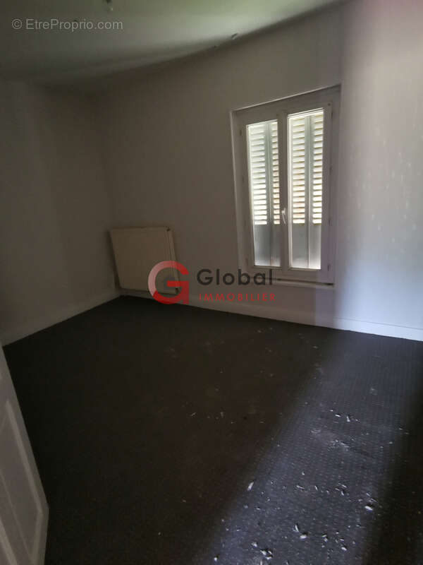RARE ! Ensemble immobilier de 2 maisons à Landogne (63380) - photo 18