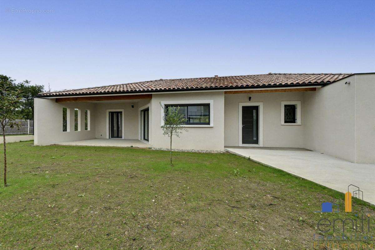 Maison à BRUGUIERES