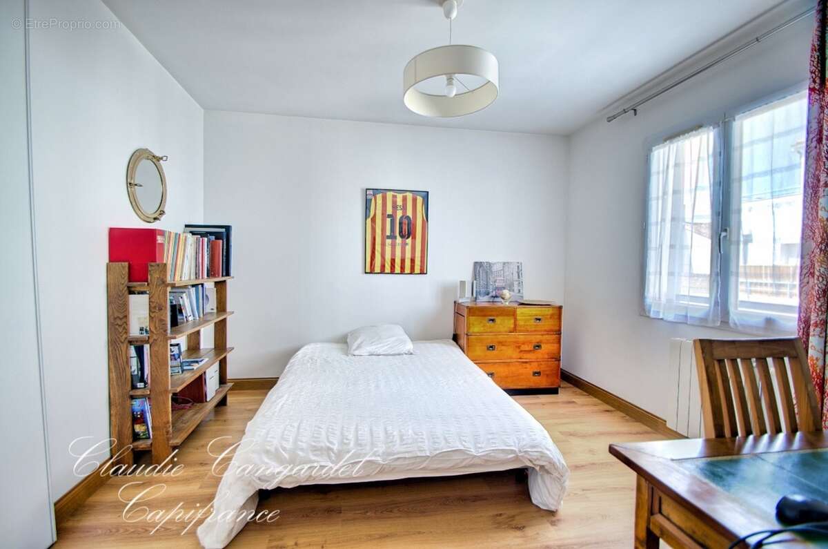 Maison à vendre 6 pièces LA ROCHELLE (17) Quartier Lafond, maison familiale de 5 chambres au calme - photo 10