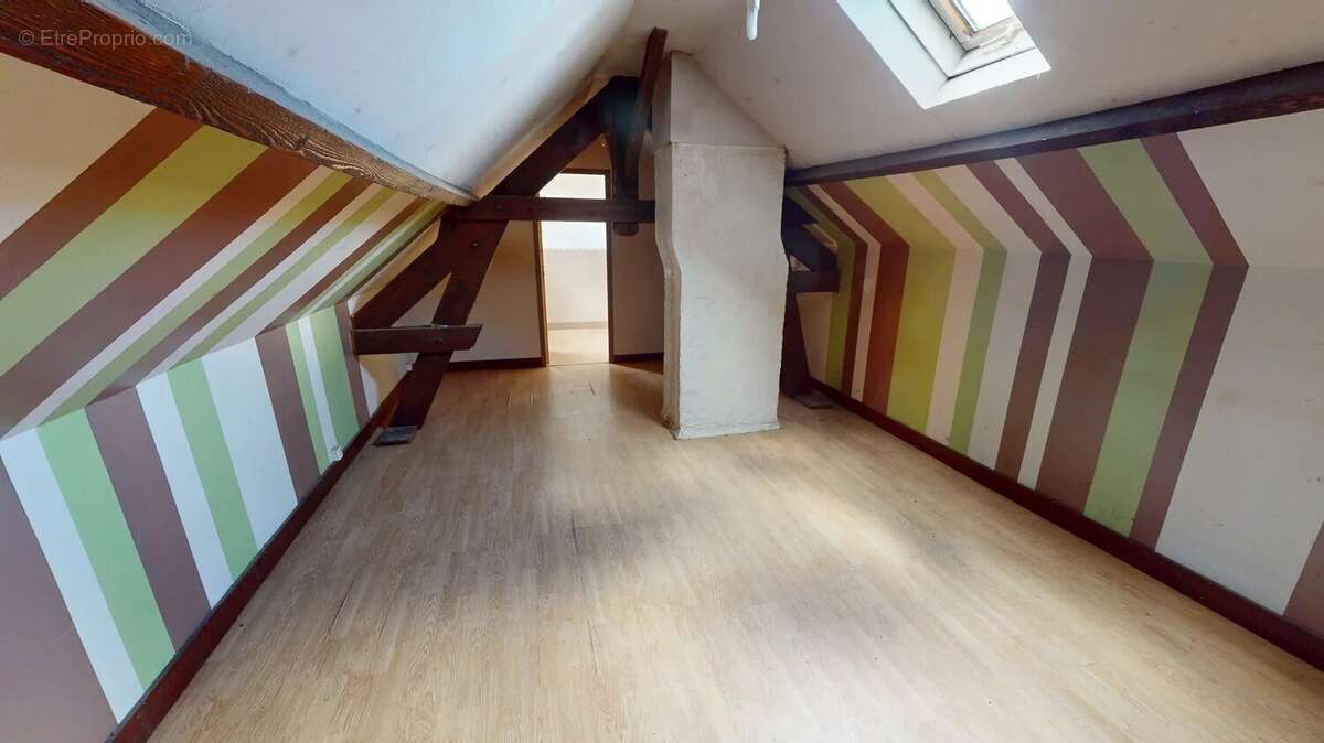 Maison à VERNEUIL-SOUS-COUCY