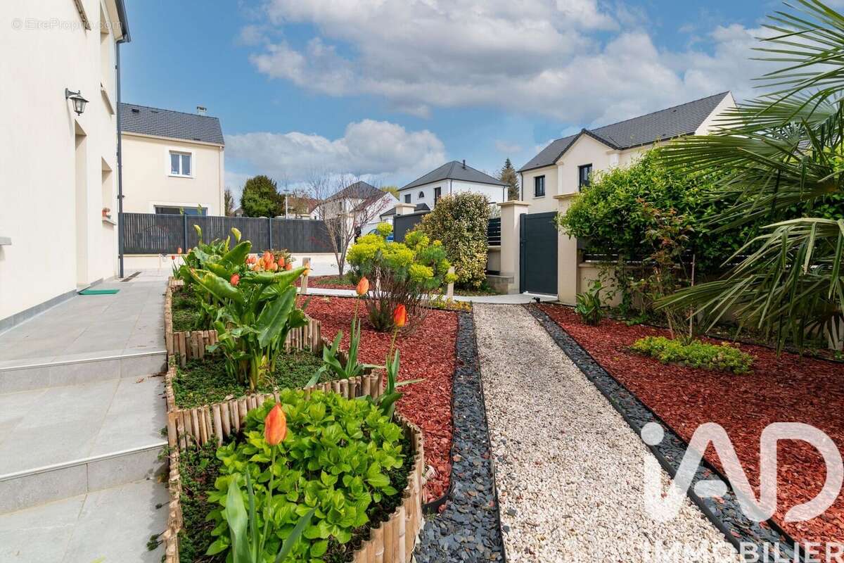 Photo 3 - Maison à CONDE-SAINTE-LIBIAIRE